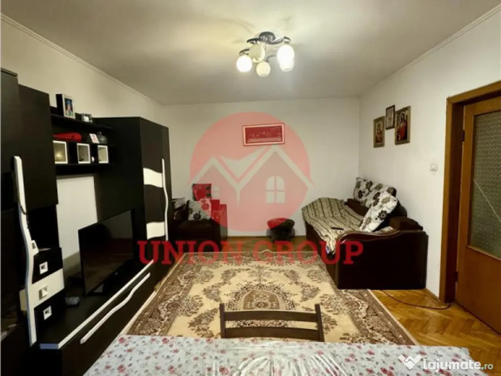 Casa foarte spatioasa D P 2E amplasare excelenta, str. N. Io