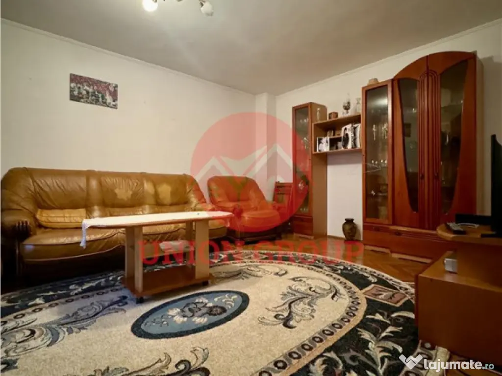 Casa foarte spatioasa D P 2E amplasare excelenta, str. N. Io