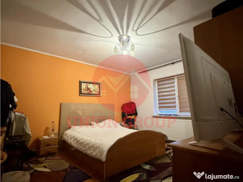 Casa foarte spatioasa D P 2E amplasare excelenta, str. N. Io