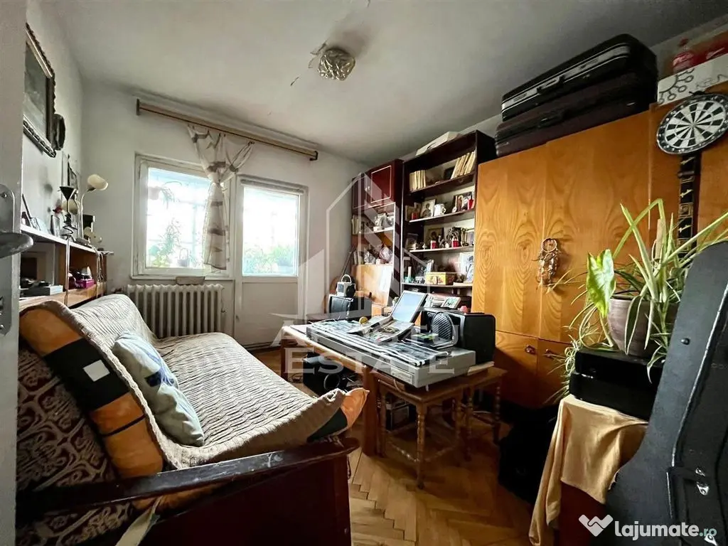 Apartament cu 4 camere, centrala proprie, zona Aradului 