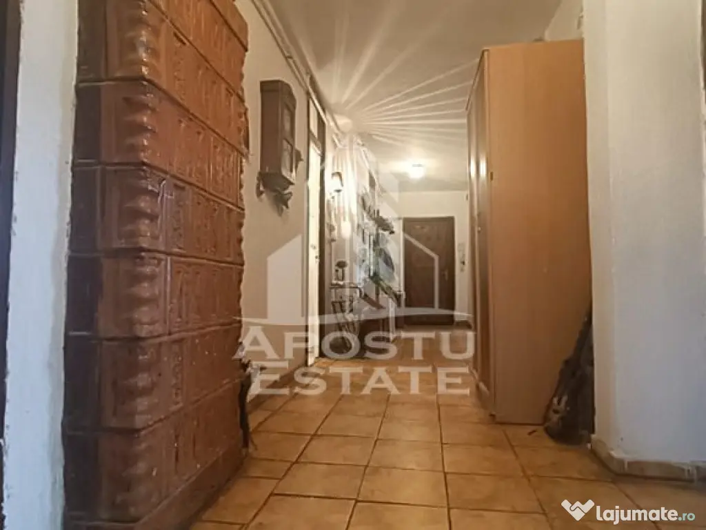 Apartament cu 4 camere, centrala proprie, zona Aradului 