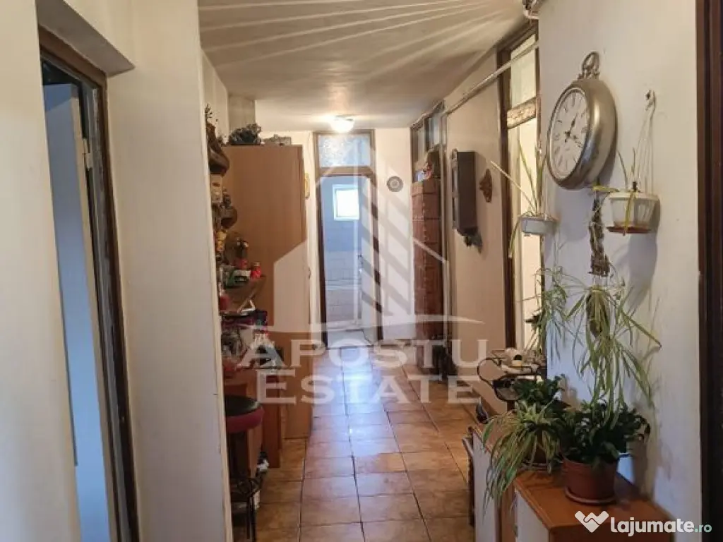 Apartament cu 4 camere, centrala proprie, zona Aradului 