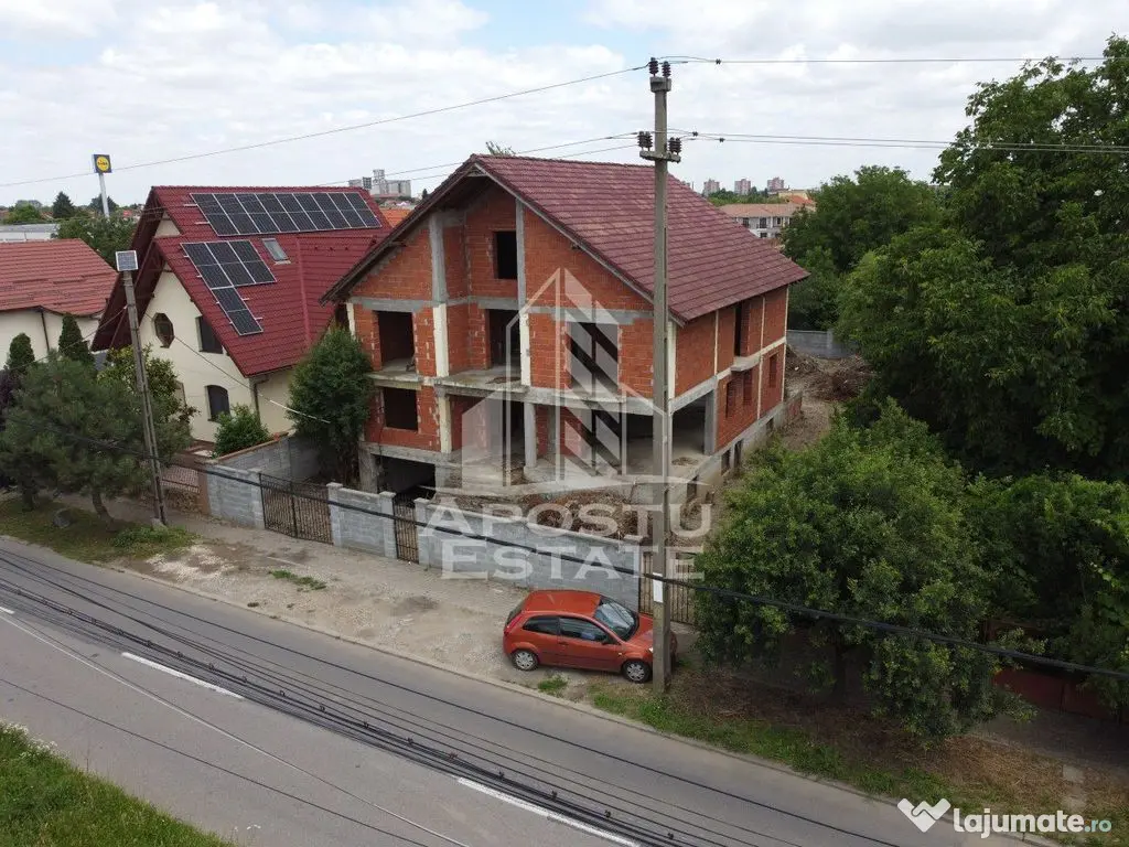 Casa individuala cu 10 camere, teren peste 1.100 mp, Frei... 