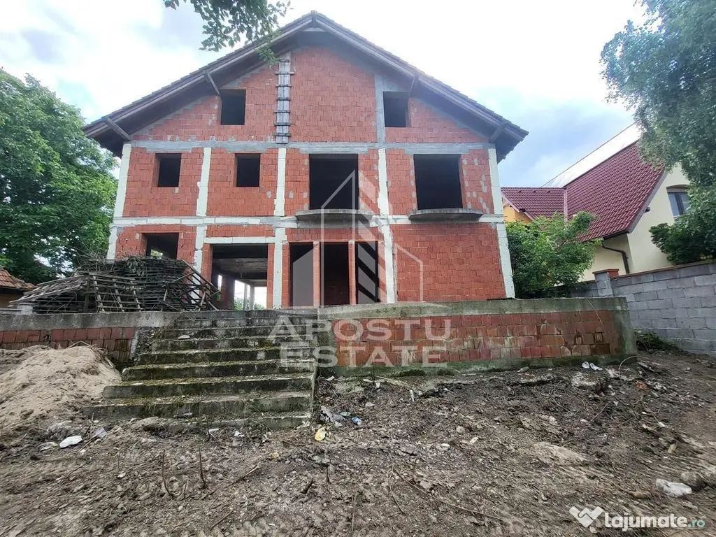 Casa individuala cu 10 camere, teren peste 1.100 mp, Frei... 