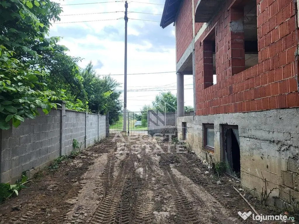 Casa individuala cu 10 camere, teren peste 1.100 mp, Frei... 