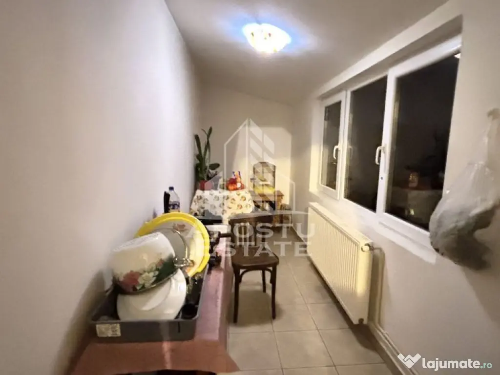 Apartament cu 3 camere, 65mp, centrala proprie, zona Cale... 