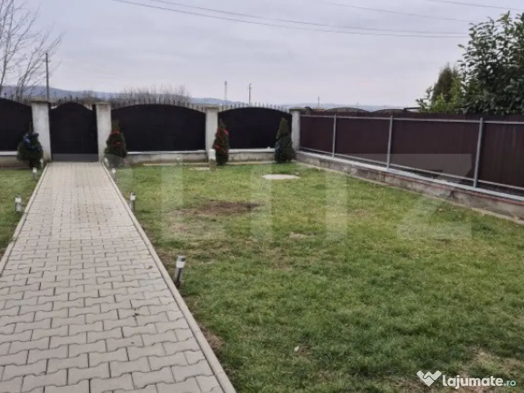 Vand sau schimb cu apartament vila superba cu 3 dormitoare 