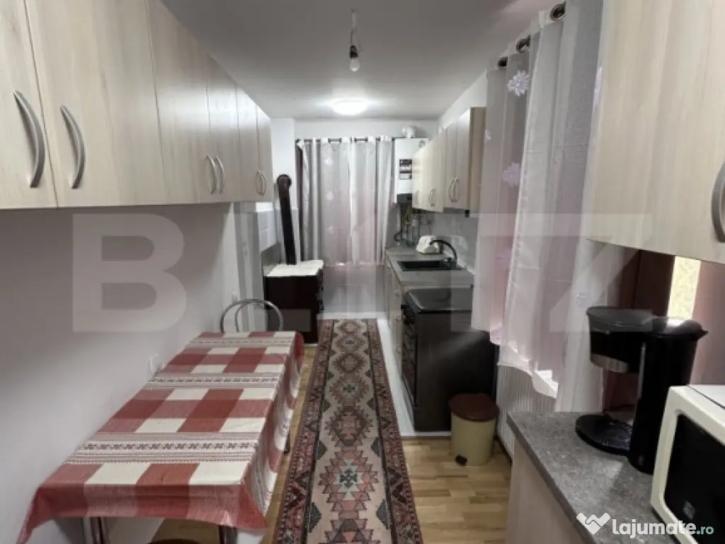 Casă de vânzare, zonă deosebită , teren generos,Săliș