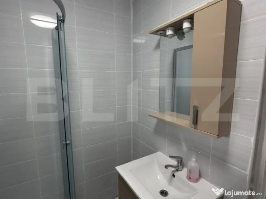 Casă de vânzare, zonă deosebită , teren generos,Săliș