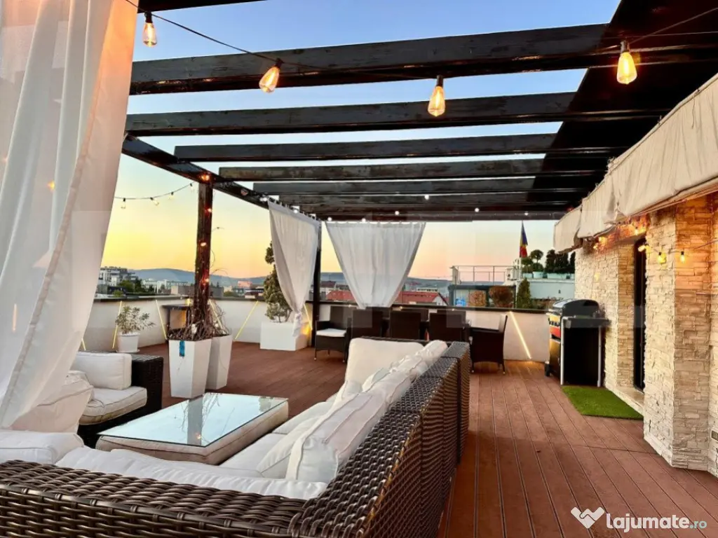 PENTHOUSE 180 MP , 250 MP TERASA, PRIVELISTE DEOSEBITA ! 