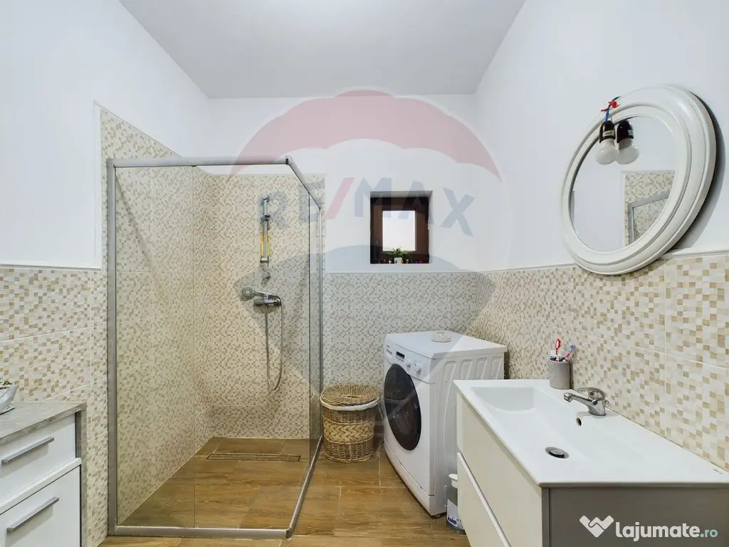 Vila cu 6 camere, teren 1200mp de vanzare- Varasti, la 4 ... 