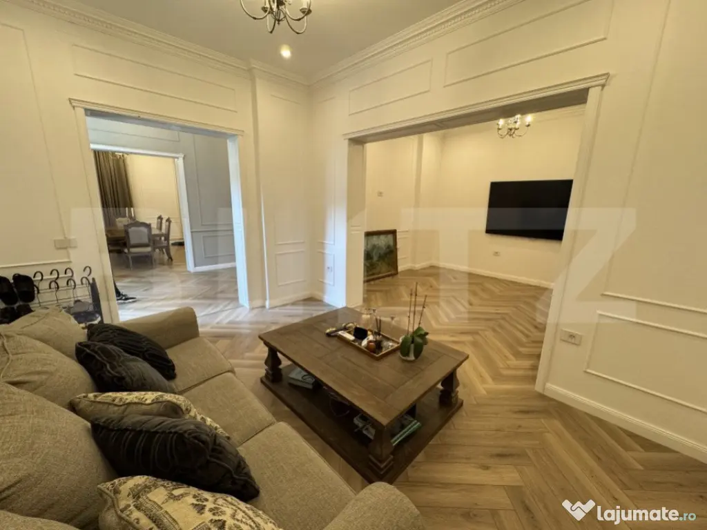 Casă tip conac S + P + E de 365 mpu, pe un teren de 1.143mp