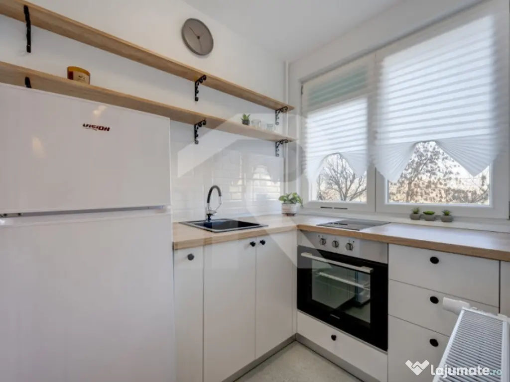 Garsoniera Turnu Măgurele etaj 6/9, mobilata-utilata, prima 