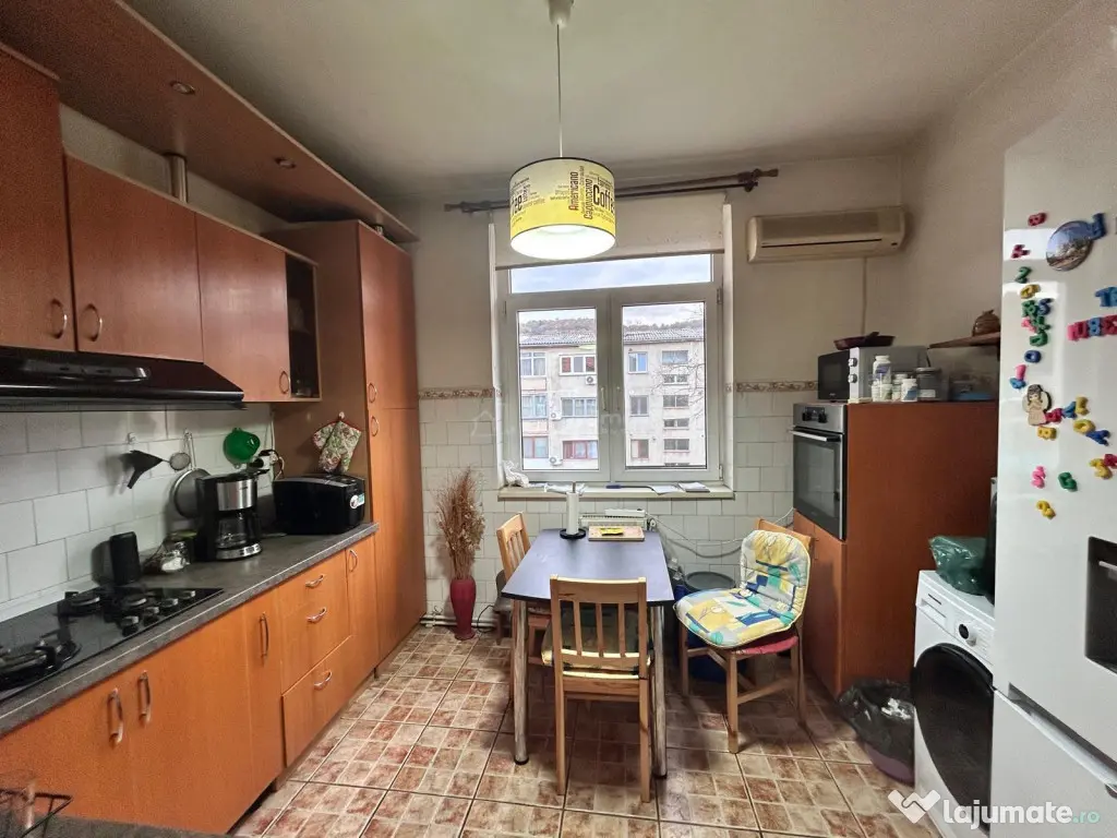 Resita, 3 Cam.Conf.1 sporit, Decom. Lunca 