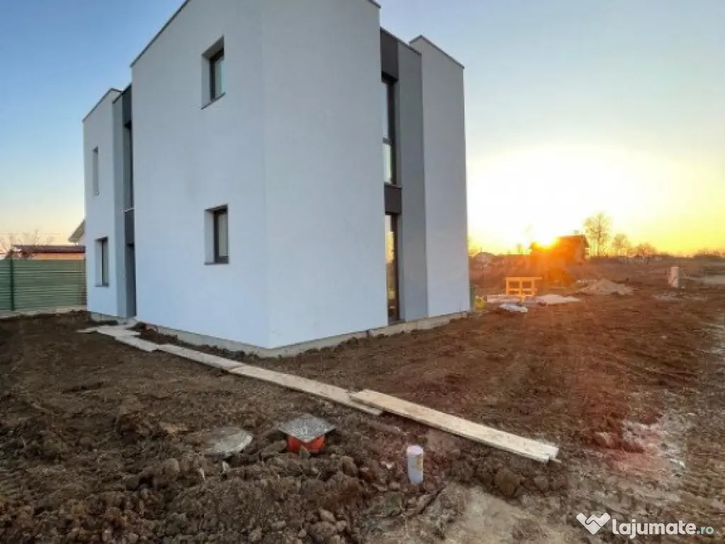 Vila cu 5 camere - complex Frasinului 