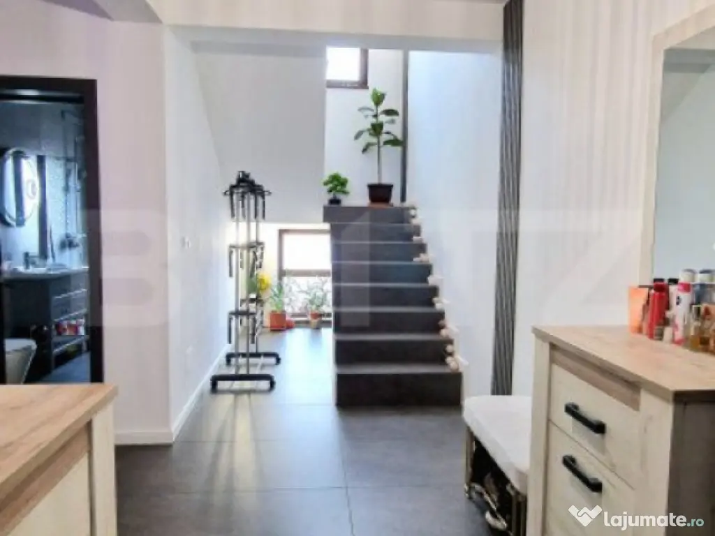 Duplex modern cu 4 camere, 150 mp utili, priveliste superba,