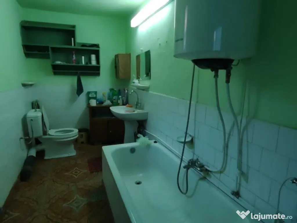 Casa Cujmir Mehedinti | Situata la strada | Teren 2038 mp|