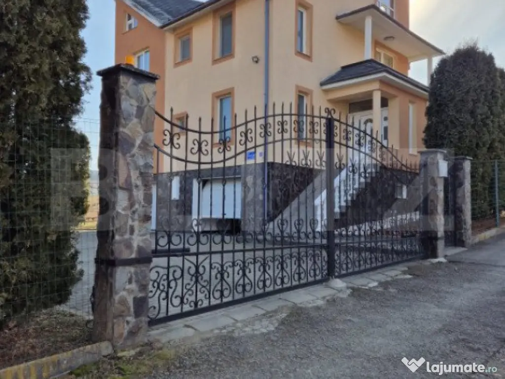 Vila superba de vanzare in zona Livezeni cu priveliste deose