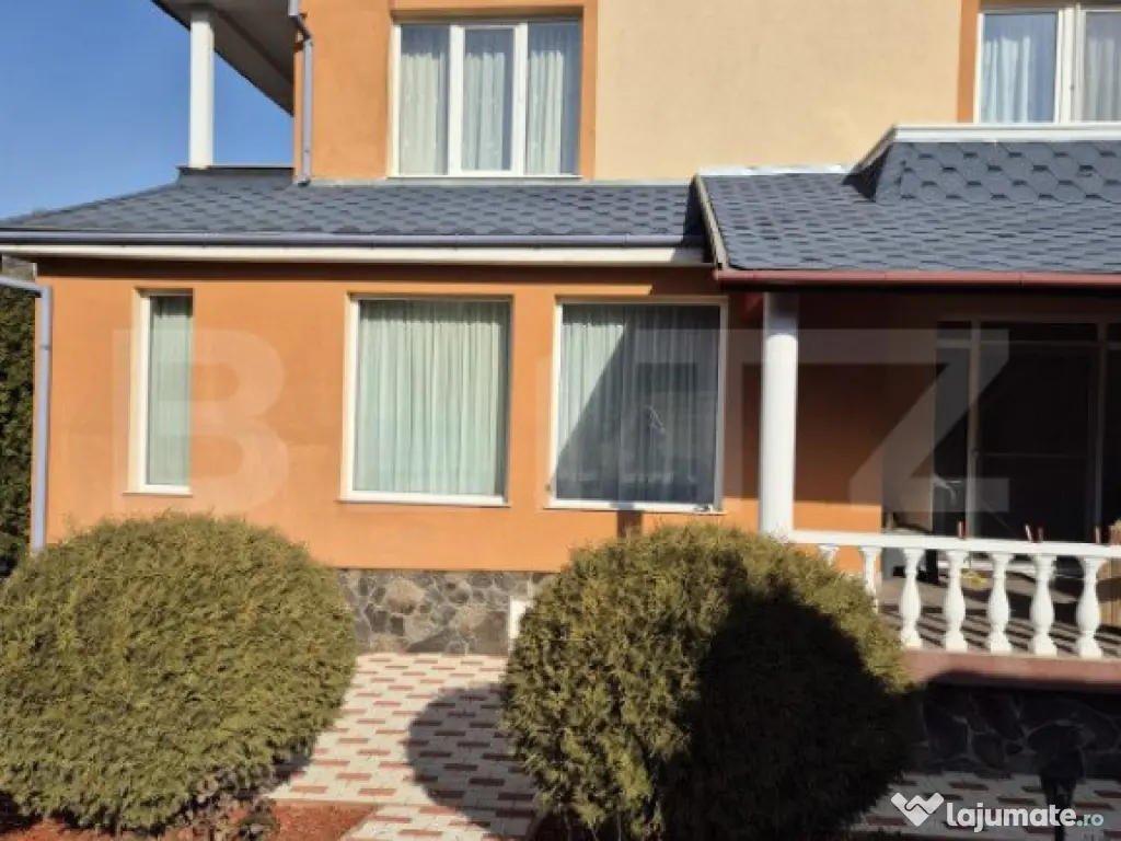 Vila superba de vanzare in zona Livezeni cu priveliste deose