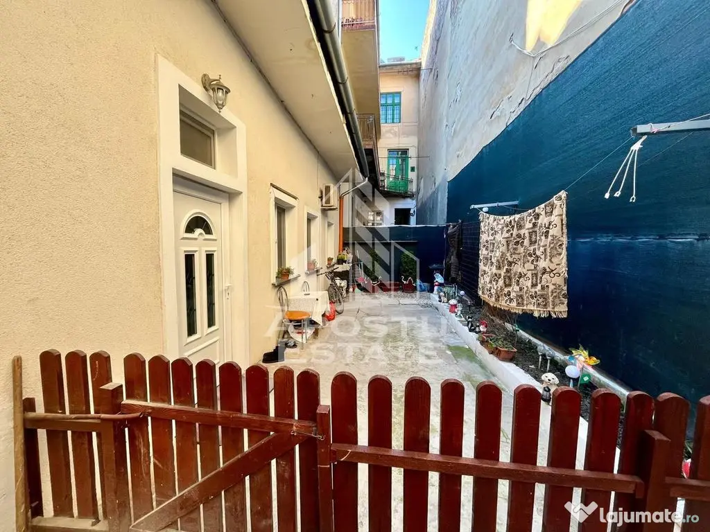 Apartament 2 camere, curte comuna,zona Traian 