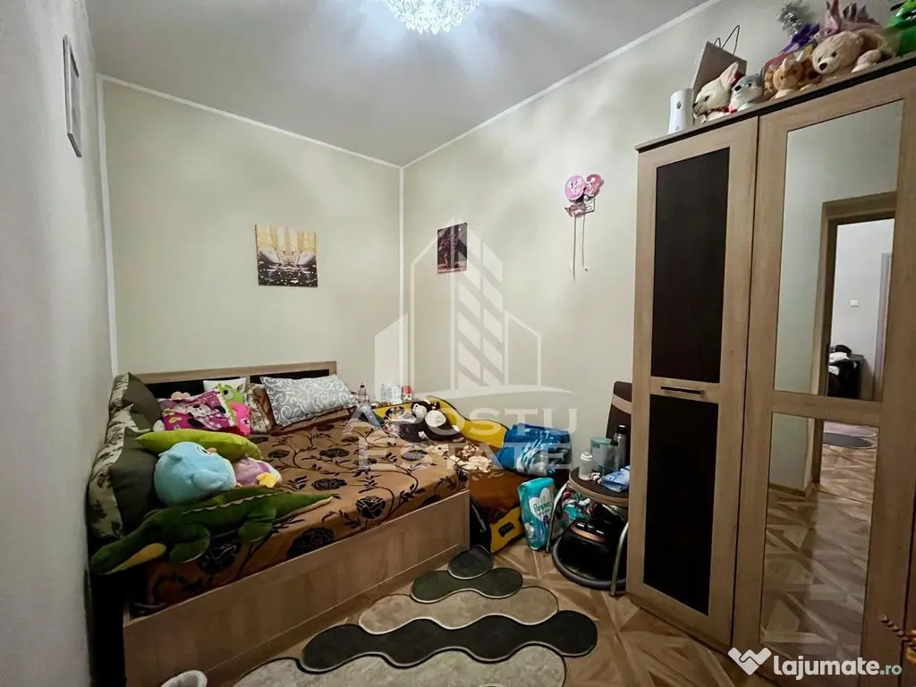 Apartament 2 camere, curte comuna,zona Traian 