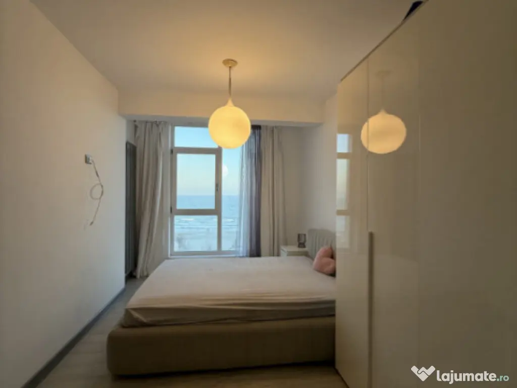 Alezzi Beach - Apartament 3 camere -frontal mare-garaj 