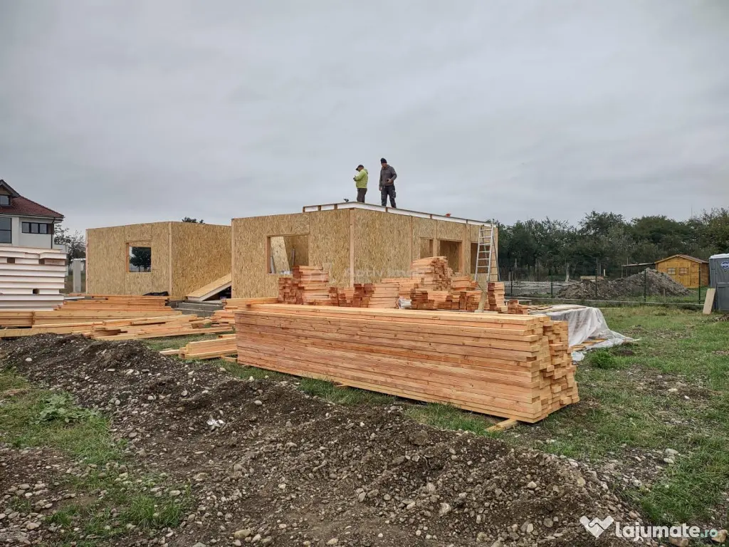 Case din lemn 115 Mp., Jud. Caras-Severin