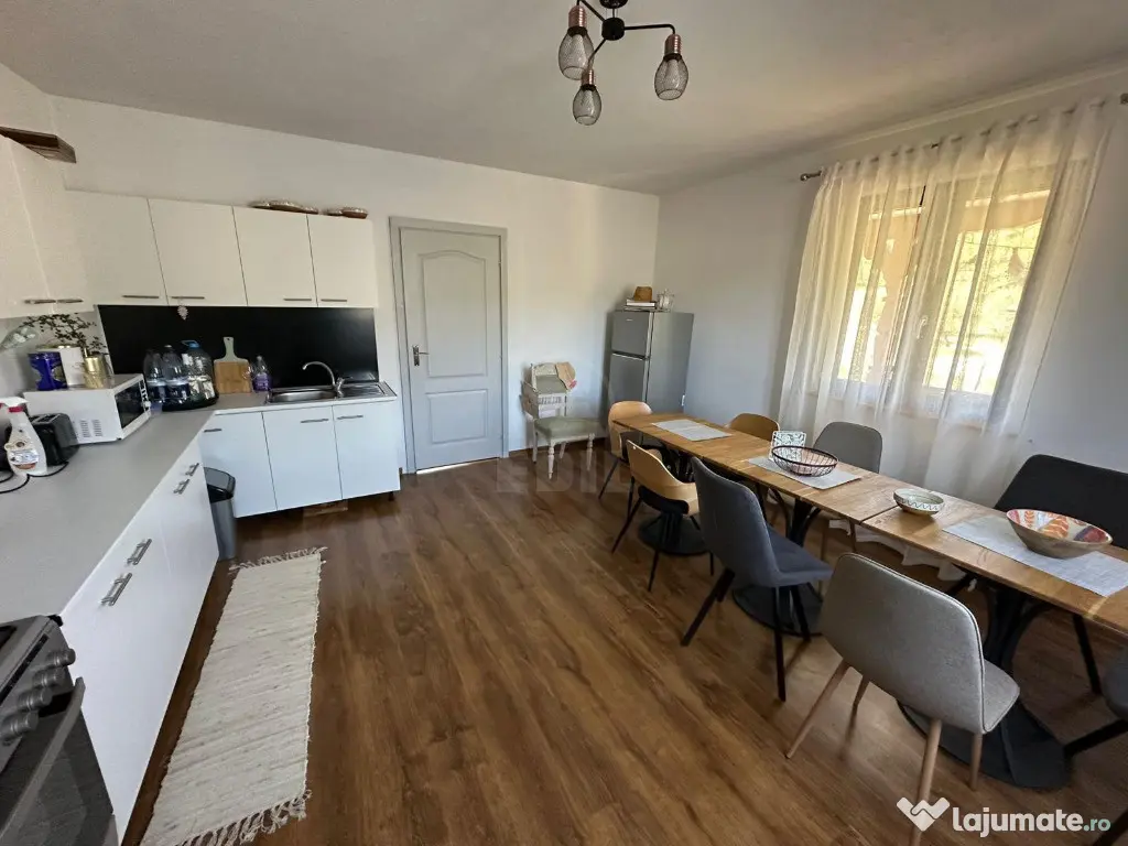 Casa moderna in zona linistita 