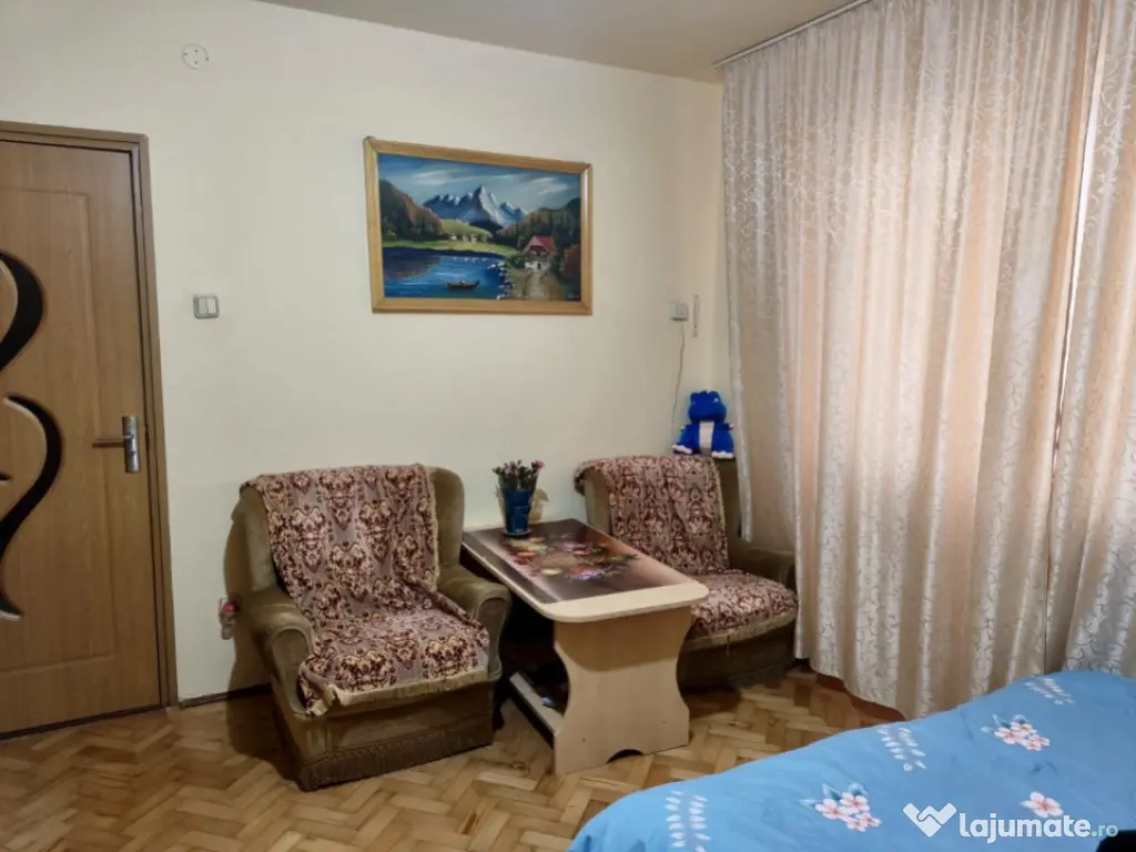 Apartament 2 camere bloc caramida etaj 1 