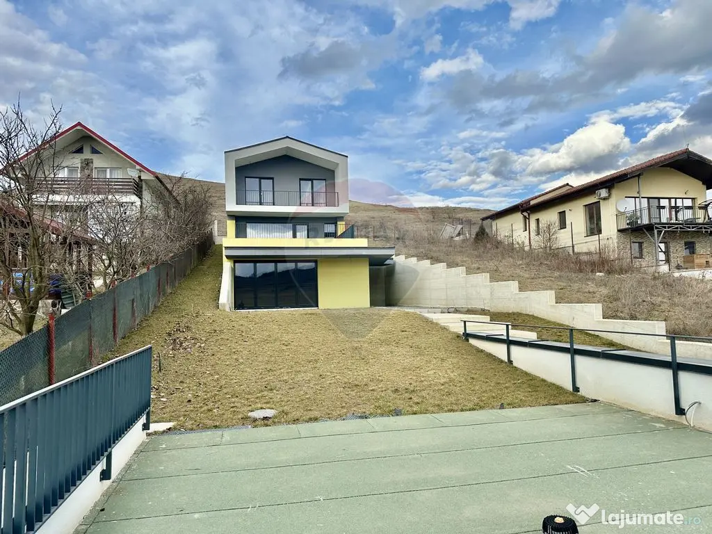 Casa premium de vanzare in Campenesti! 