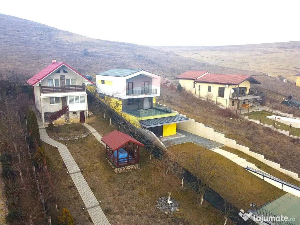 Casa premium de vanzare in Campenesti! 