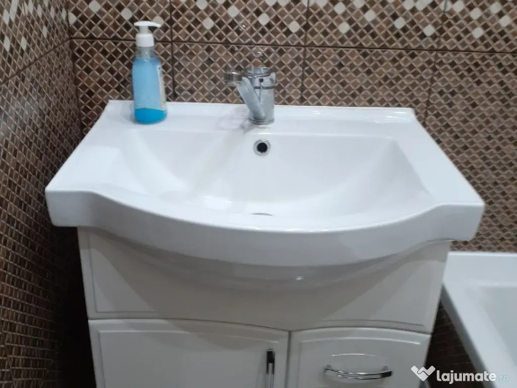 Oferim spre inchiriere un apartament cu o camera