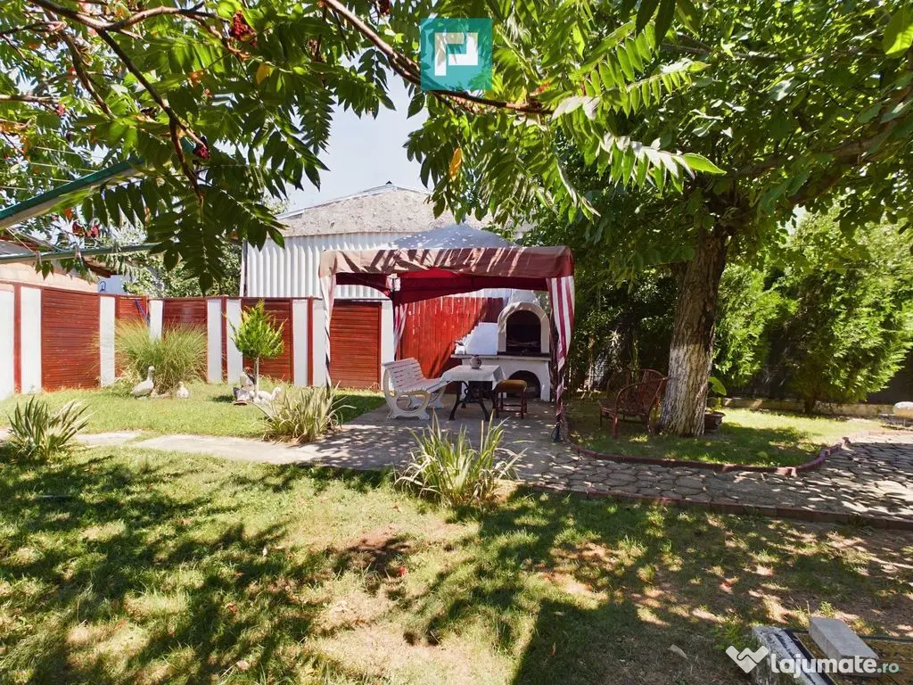 Casă stil conac pe drumul Cetății - Șiria