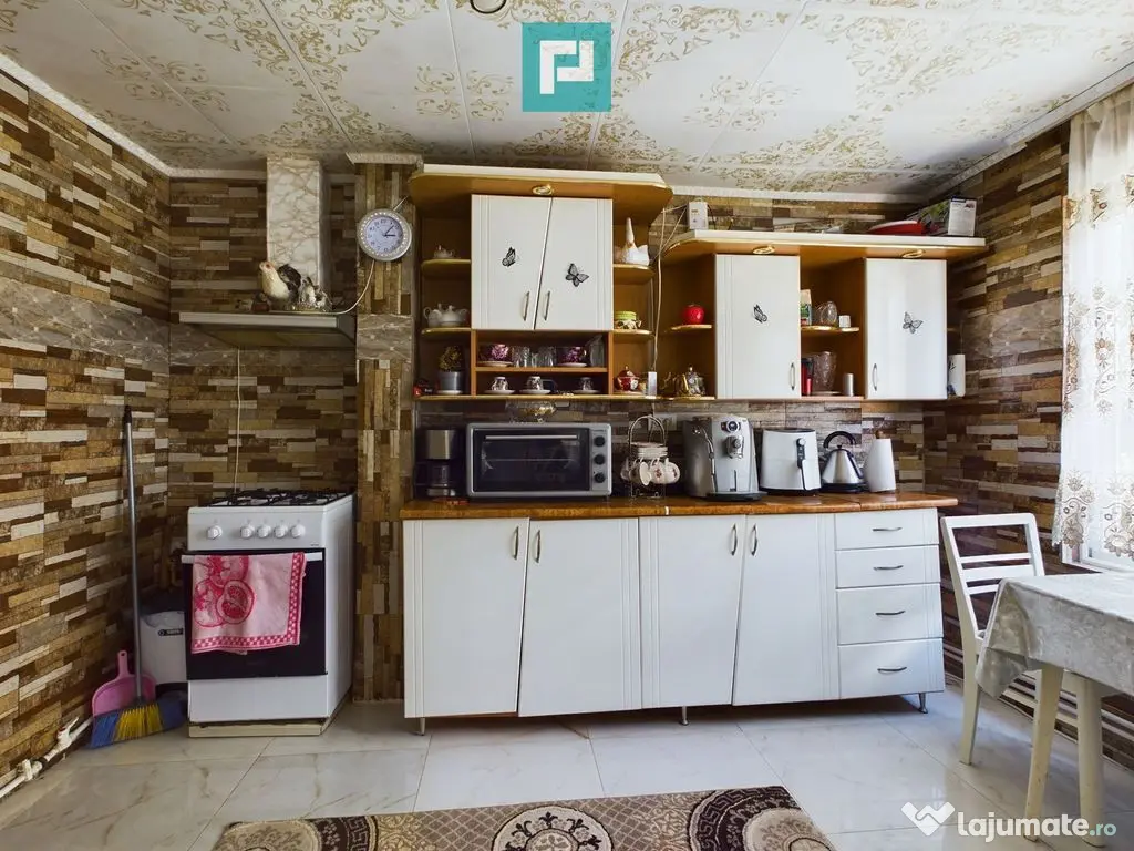 Casă stil conac pe drumul Cetății - Șiria