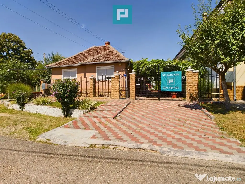 Casă stil conac pe drumul Cetății - Șiria