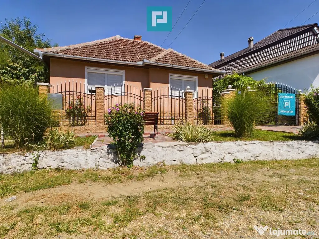 Casă stil conac pe drumul Cetății - Șiria