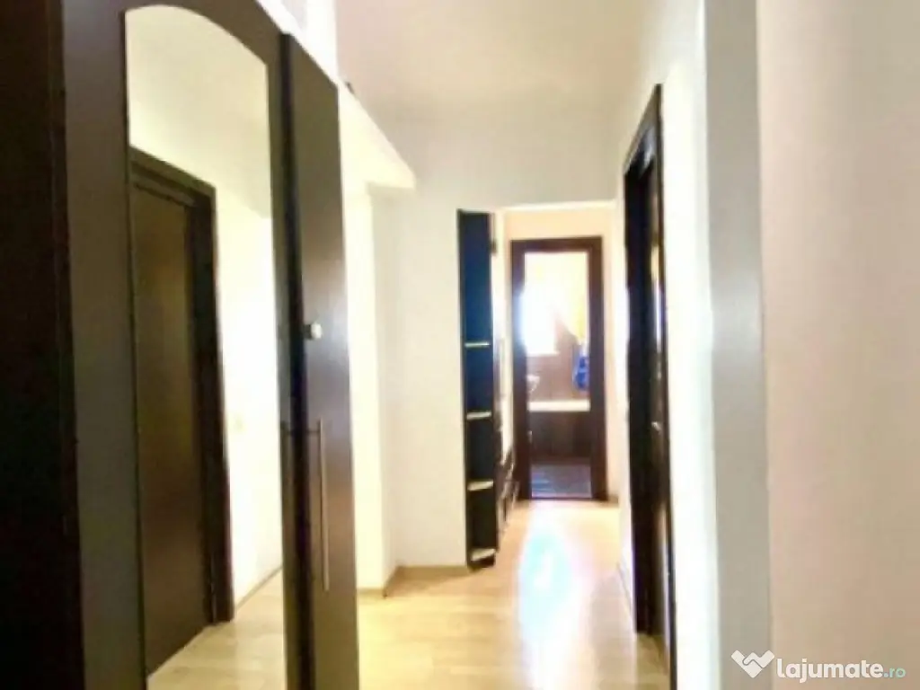 Apartament 4 camere, etaj 2, 97mp, zona Hurmuzachi, Radauti