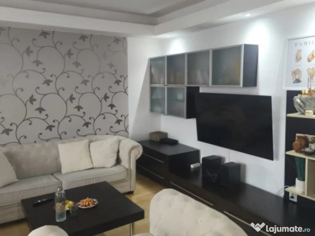 Apartament 4 camere, etaj 2, 97mp, zona Hurmuzachi, Radauti
