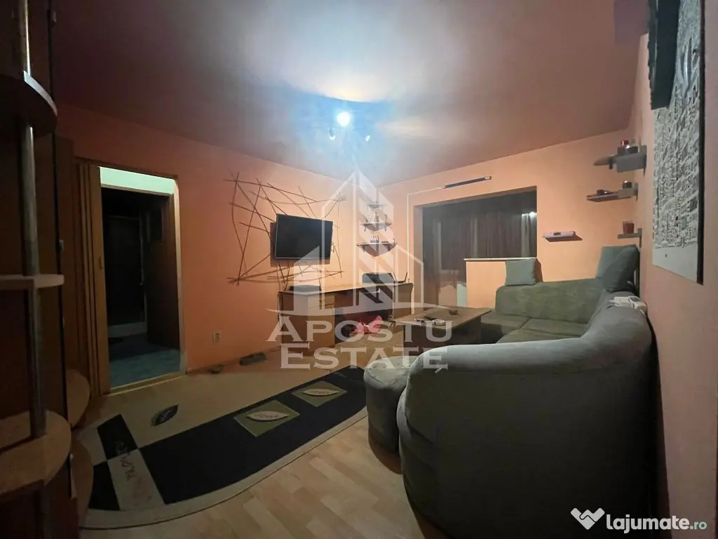 Apartament cu 2 camere, semidecomandat, etaj intermediar