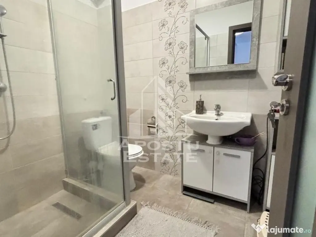 Casa insiruita cu 4 camere in Calea Urseni, drum asfaltat