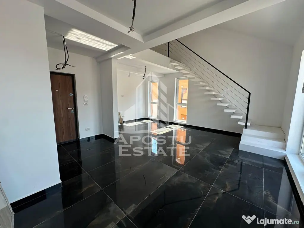 Apartament cu 3 camere si 2 bai, scara interioara, dispon...