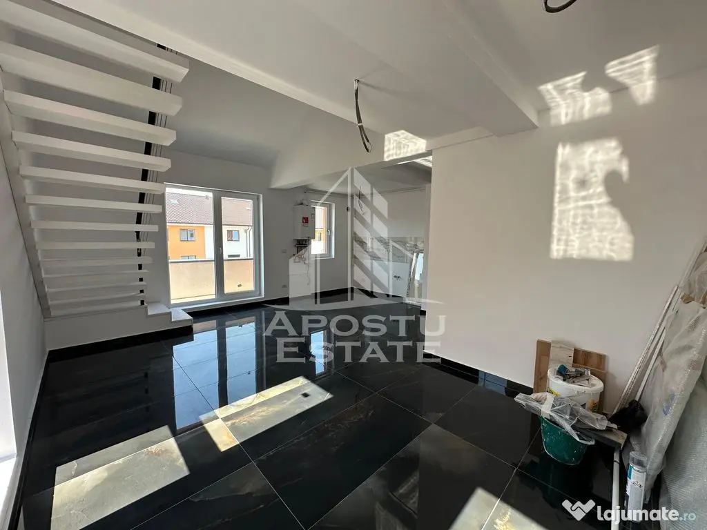 Apartament cu 3 camere si 2 bai, scara interioara, dispon...