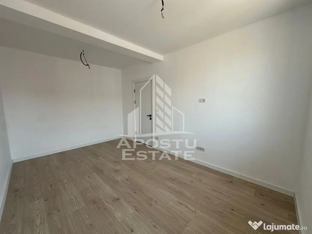 Apartament cu 3 camere si 2 bai, scara interioara, dispon...