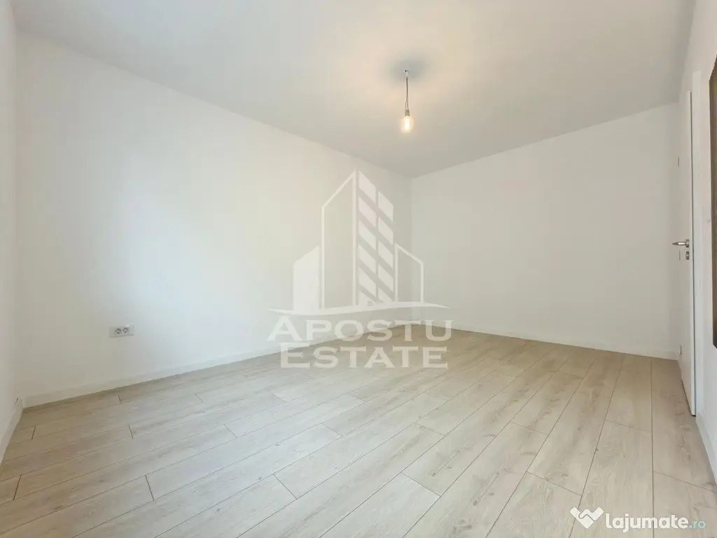 Apartament cu 2 camere, bucatarie separata zona Planetelo...