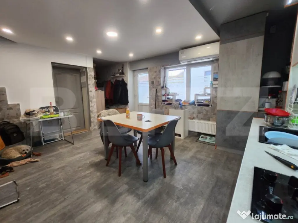 Casa cu 4 camere, Teren de 1000 mp, zona Unirii