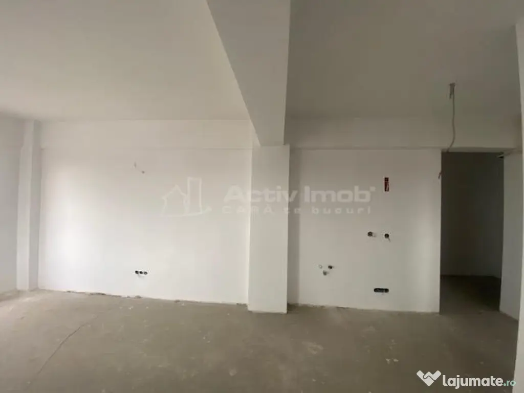 2 camere cu loc de parcare-Aviatiei-super 