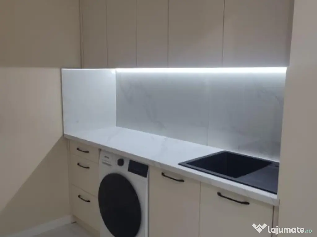 De inchiriat o camera zona Afi Mall 