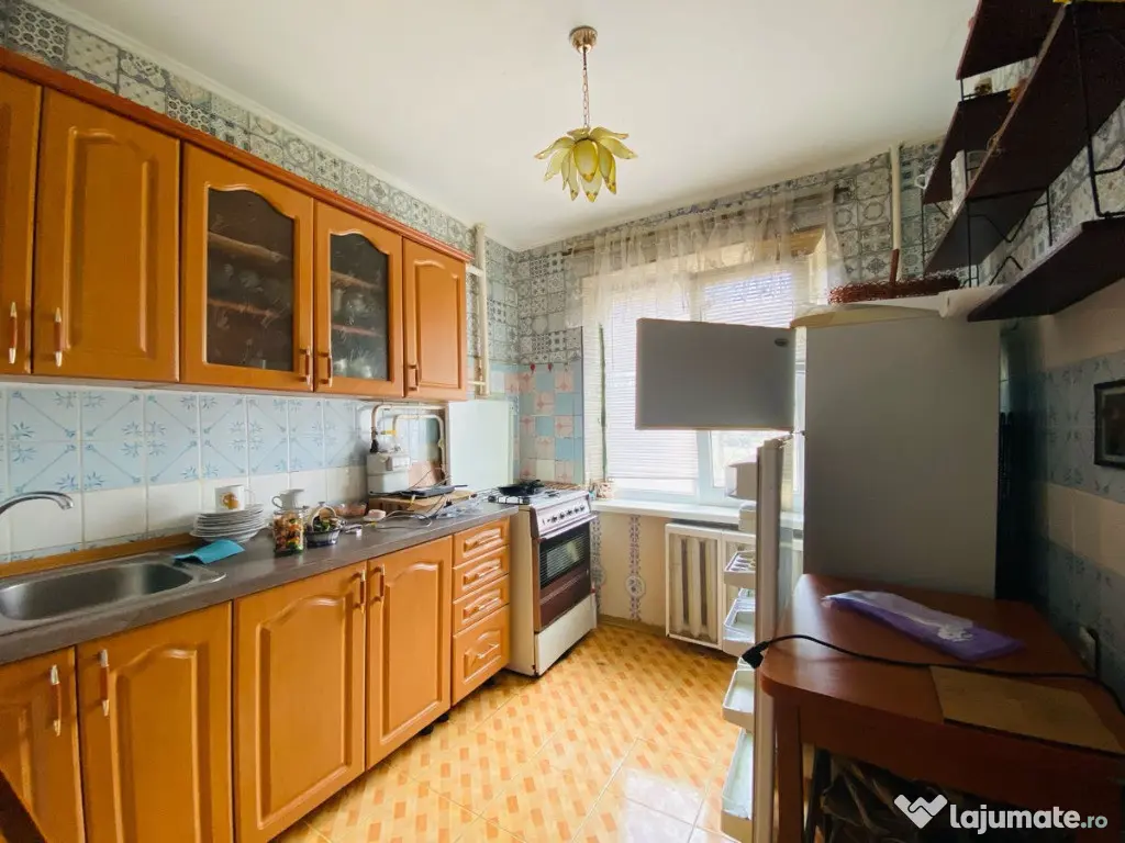 Se inchiriaza apartament in zona Scriitorilor 