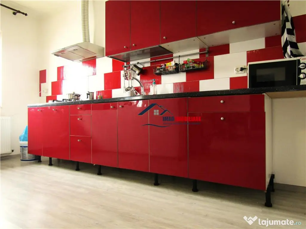 Cu mare potential! Casa P Pod si acoperis tip terasa in Ulm 