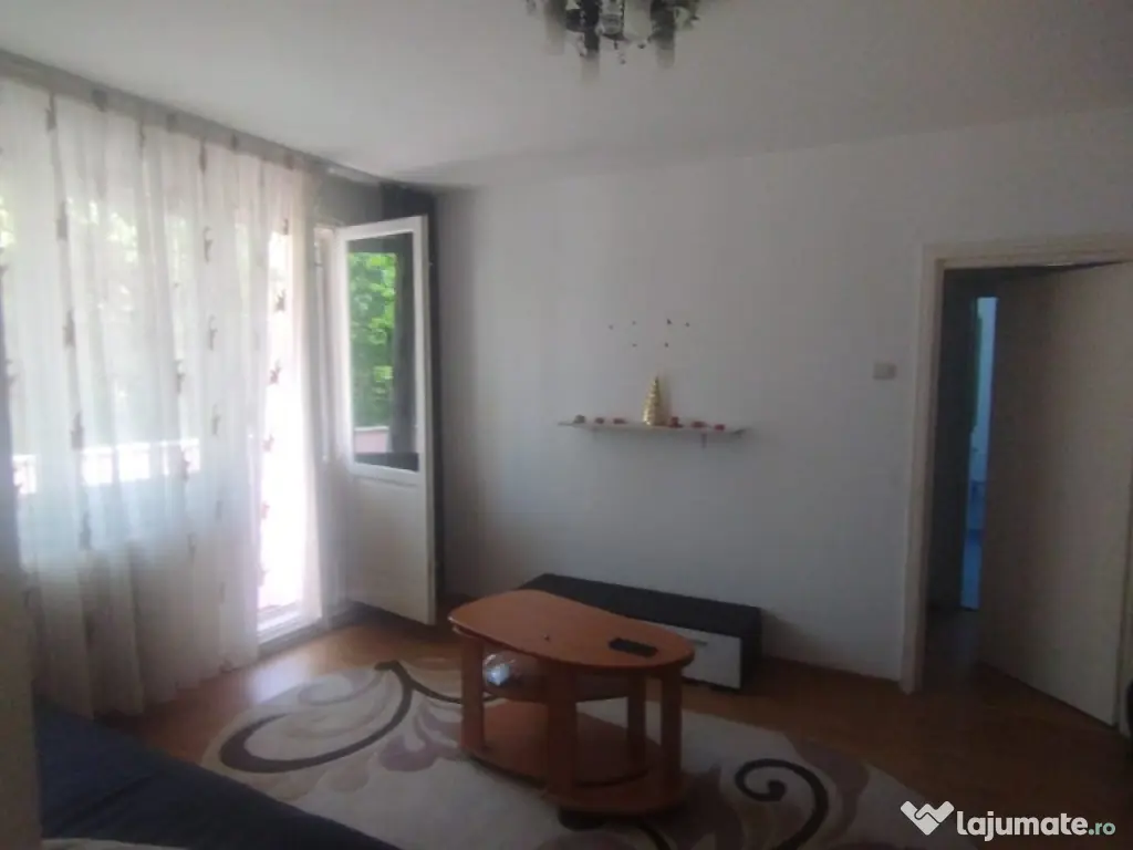 Apartament 2 camere, 2 balcoane, zona Primaverii 